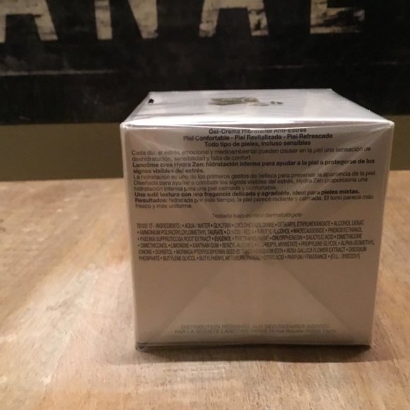 Lancôme Hydra Zen Moisturizing Cream-Gel (1 of 2) - Picture 3 of 5